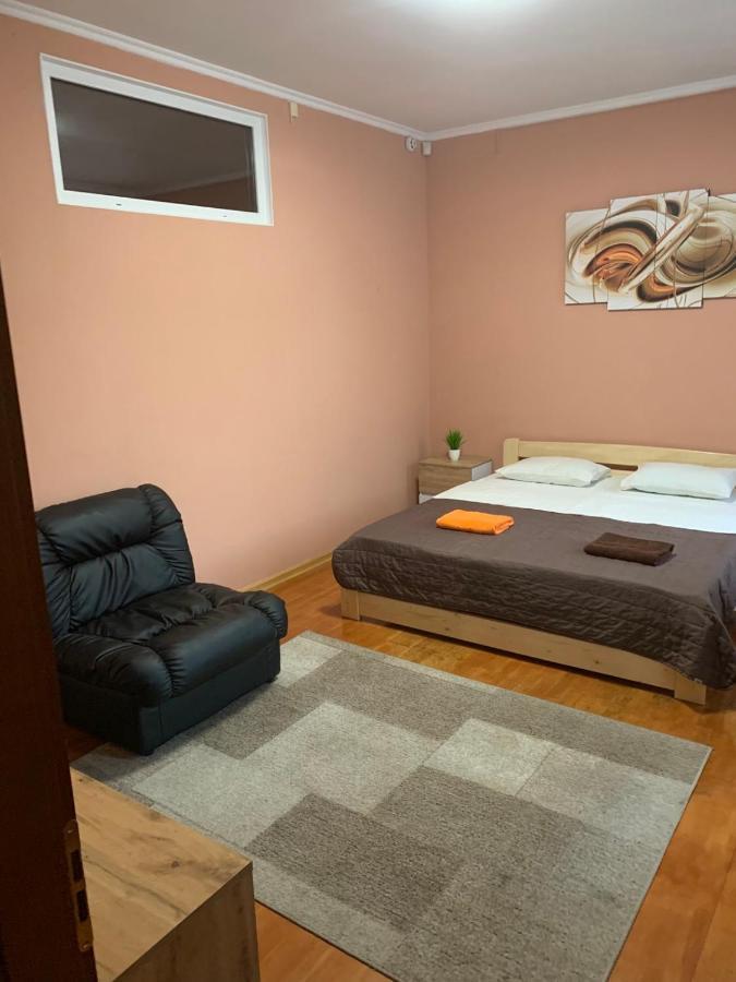 Хостел Friends House Одеса Екстер'єр фото